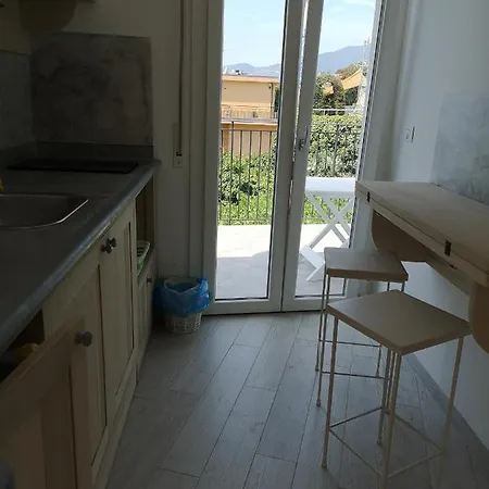 Lägenhet La Terrazza Sul Mare Da Mery *