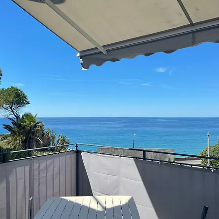 La Terrazza Sul Mare Da Mery Apartment *